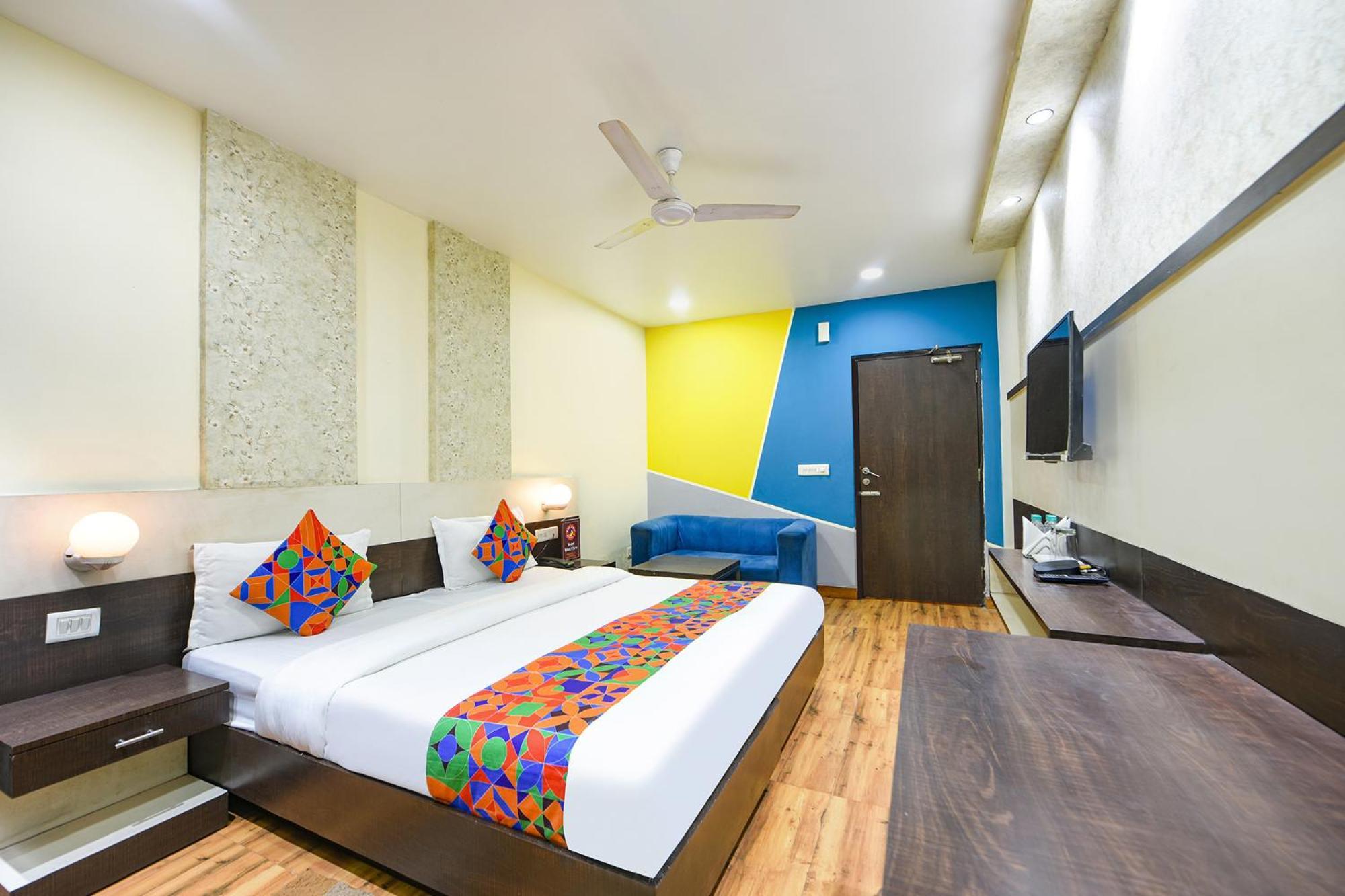 Fabhotel West View Газиабад Экстерьер фото
