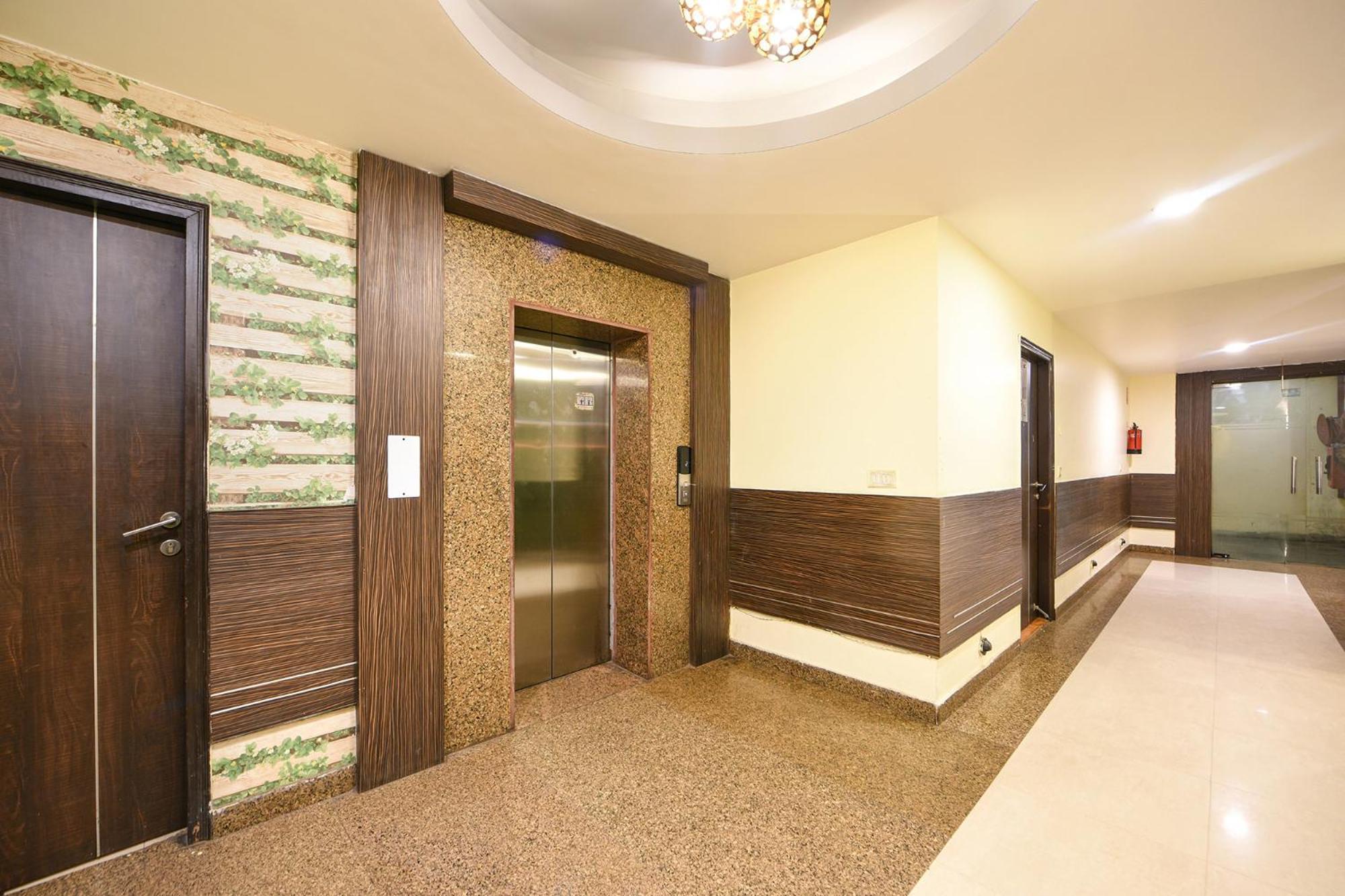 Fabhotel West View Газиабад Экстерьер фото